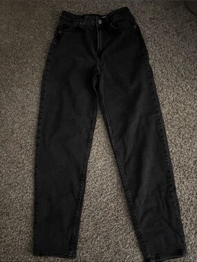 Divided Black High-Waist Jeans